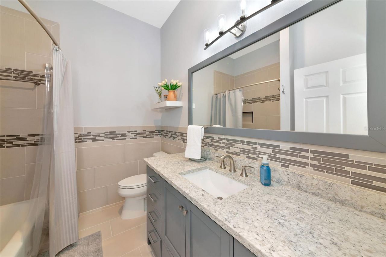 702 Woodview Way, Bradenton, FL 34212 Photo