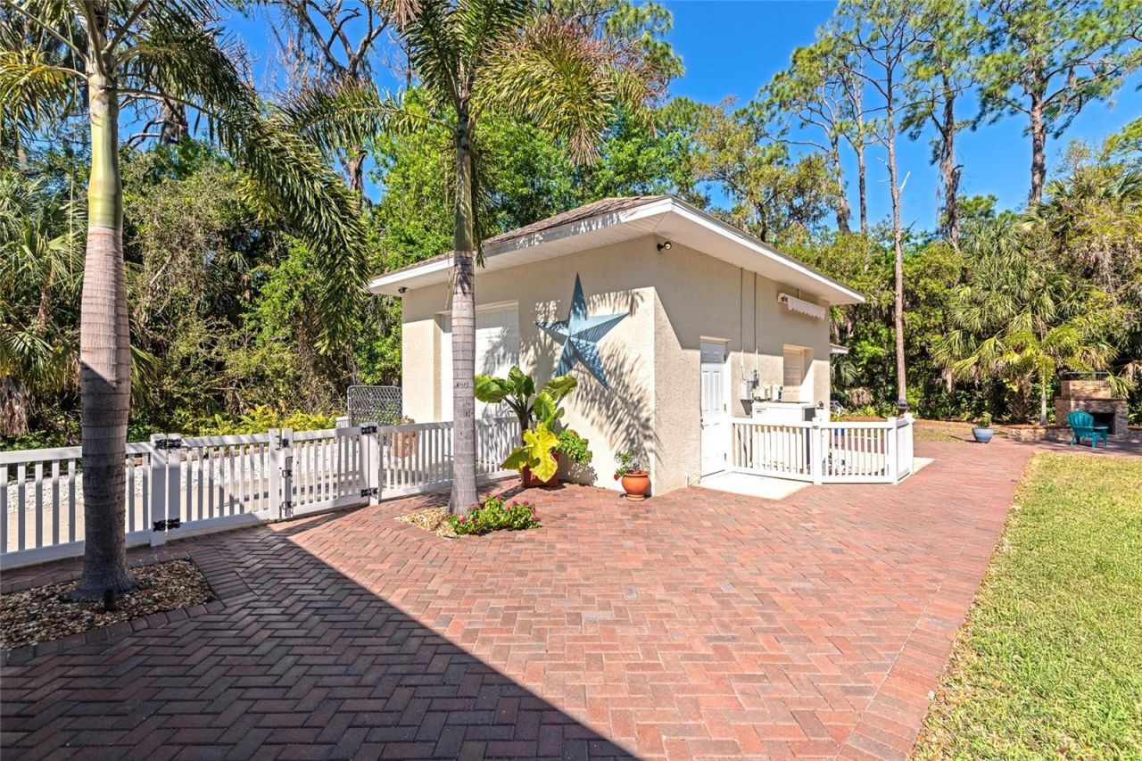 702 Woodview Way, Bradenton, FL 34212 Photo