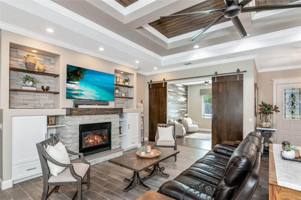 702 Woodview Way, Bradenton, FL 34212 Photo