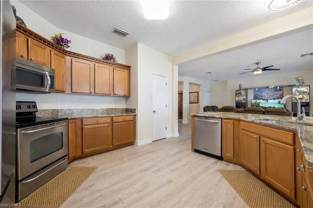 2415 NE 22nd Ave, Cape Coral, FL 33909 Photo