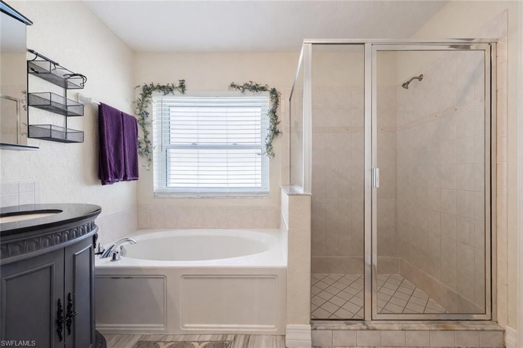 2415 NE 22nd Ave, Cape Coral, FL 33909 Photo