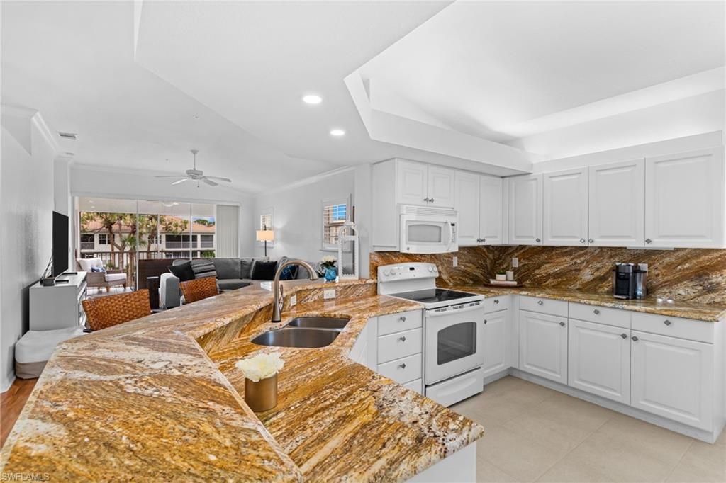 6808 Satinleaf Rd S, Unit 204, Naples, FL 34109 Photo