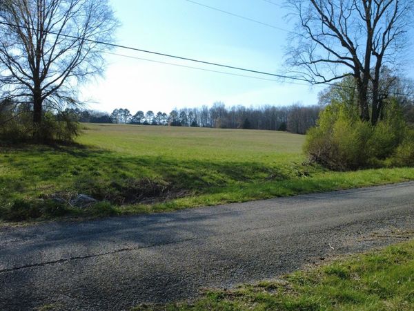 100 Concord Rd, Leoma, TN 38468