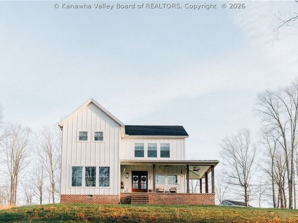 281 Highland Lane, Kenna, WV 25248