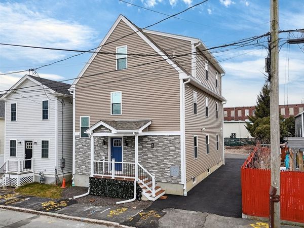 16 Washburn St, New Bedford, MA 02740