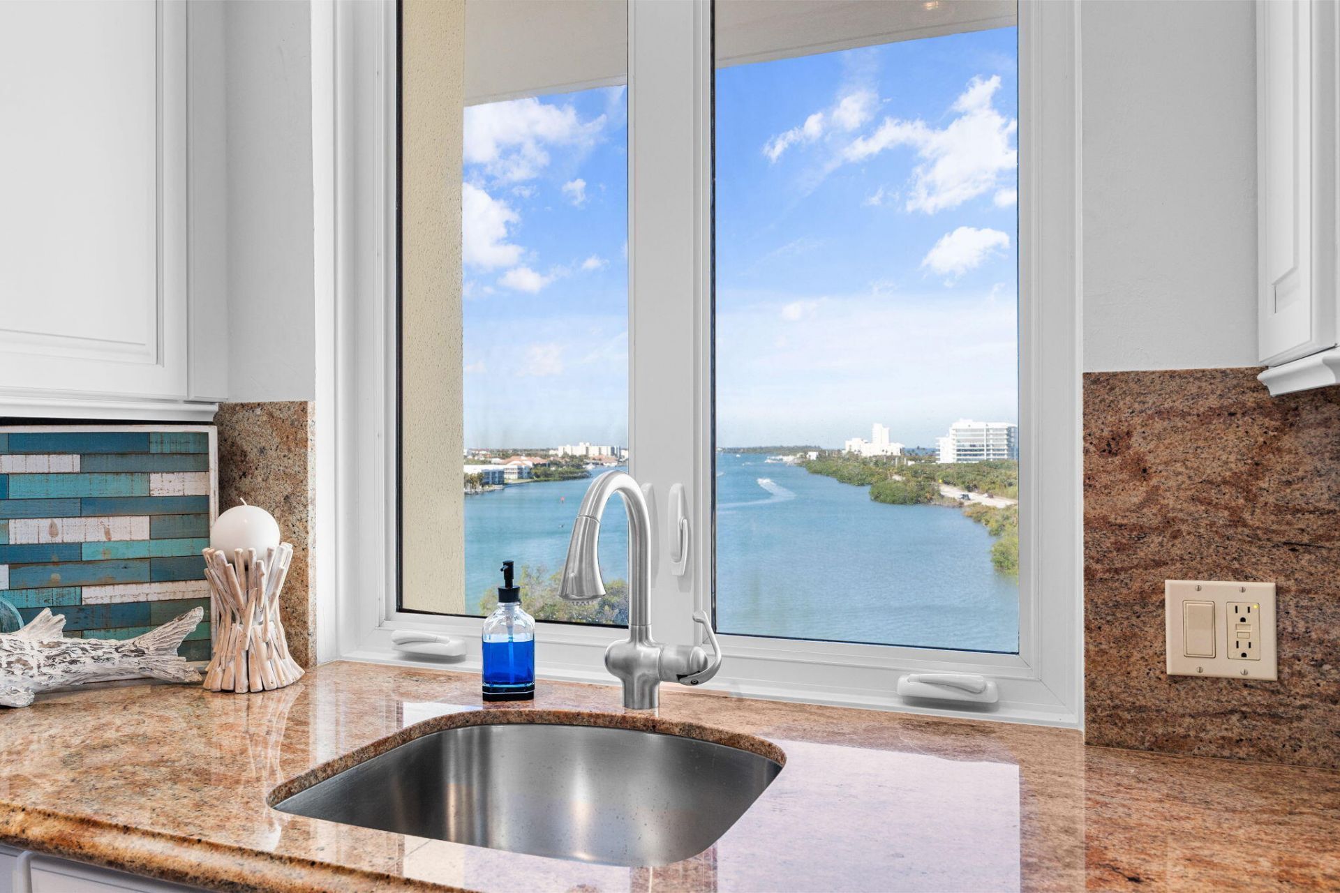 375 S Beach Road, Unit 802, Tequesta, FL 33469 Photo