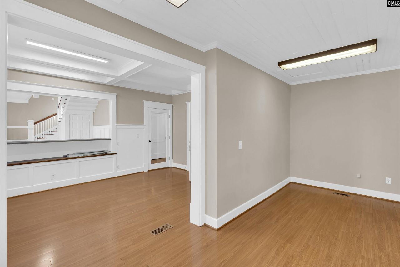 715 W Dekalb Street  Photo 28