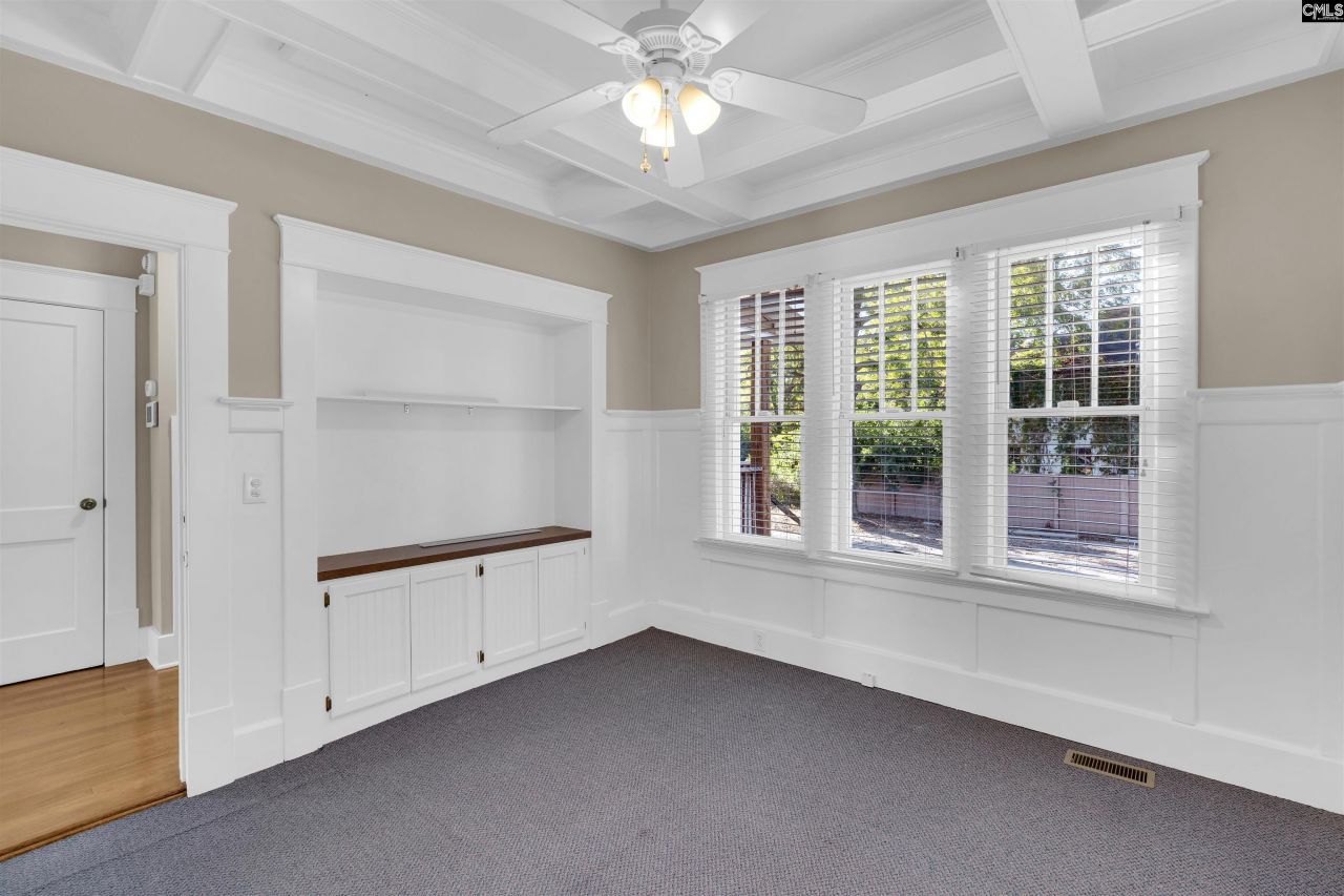 715 W Dekalb Street  Photo 31