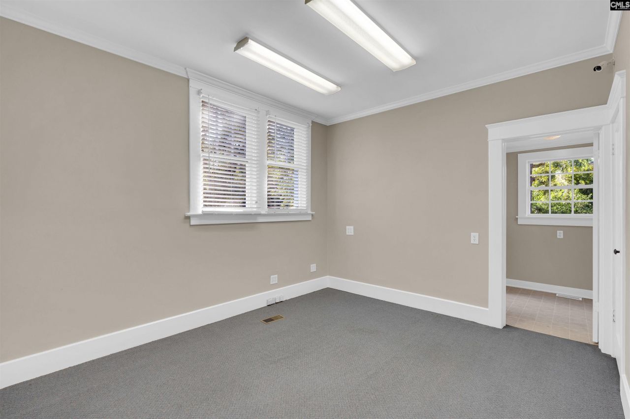 715 W Dekalb Street  Photo 35