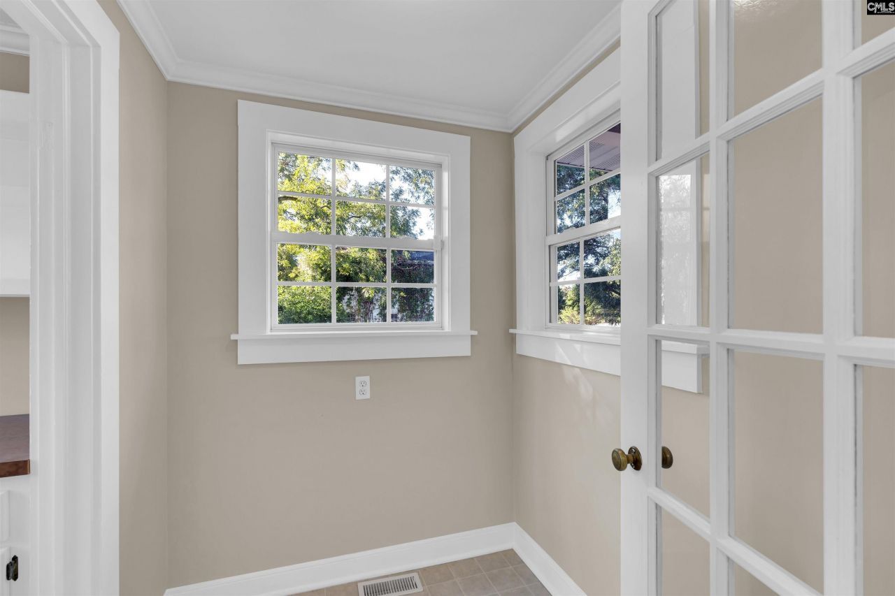 715 W Dekalb Street  Photo 37