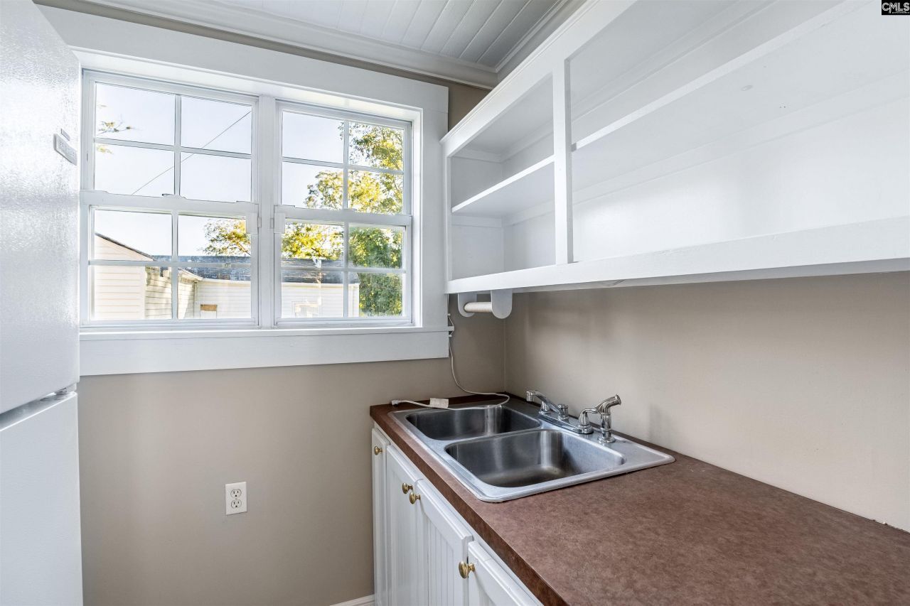 715 W Dekalb Street  Photo 38