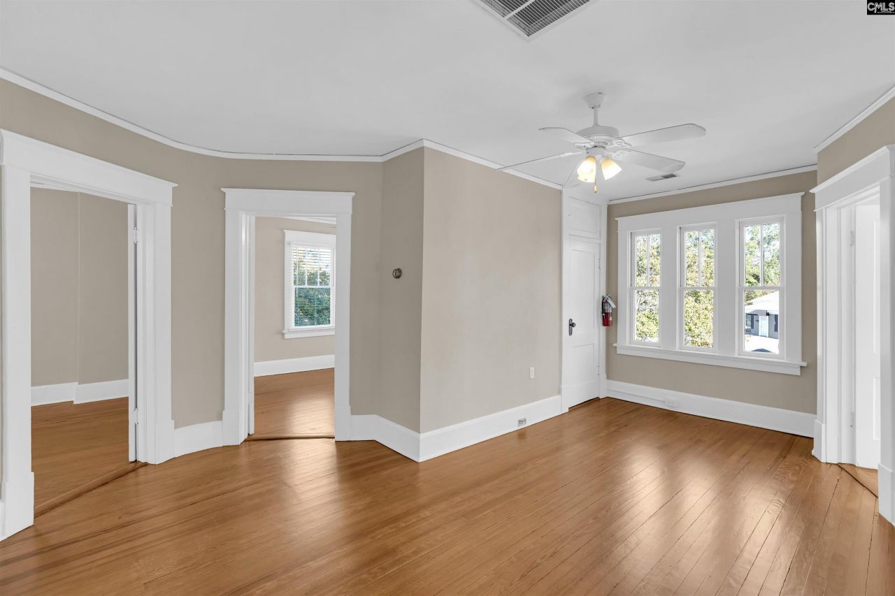 715 W Dekalb Street  Photo 39