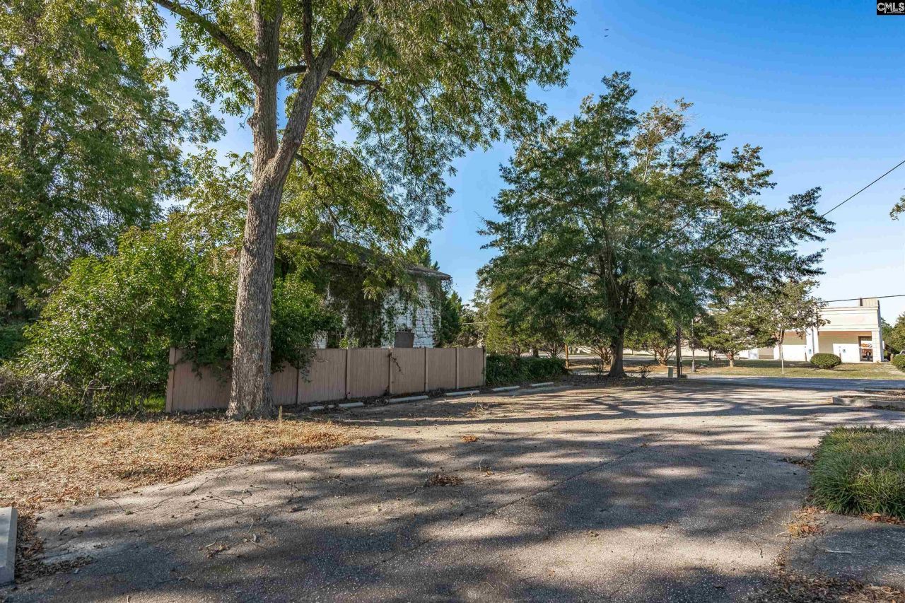 715 W Dekalb Street  Photo 40