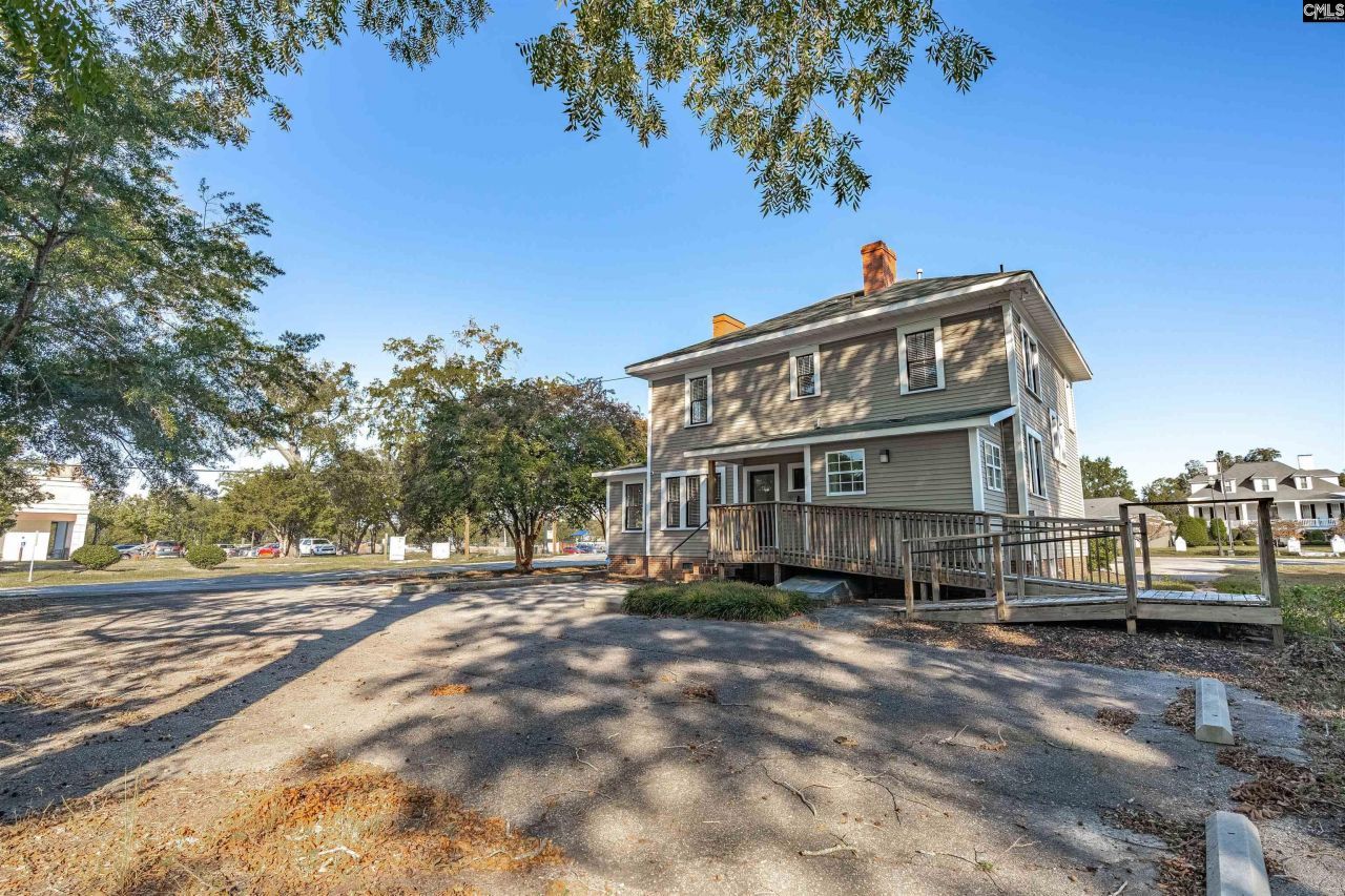 715 W Dekalb Street  Photo 48