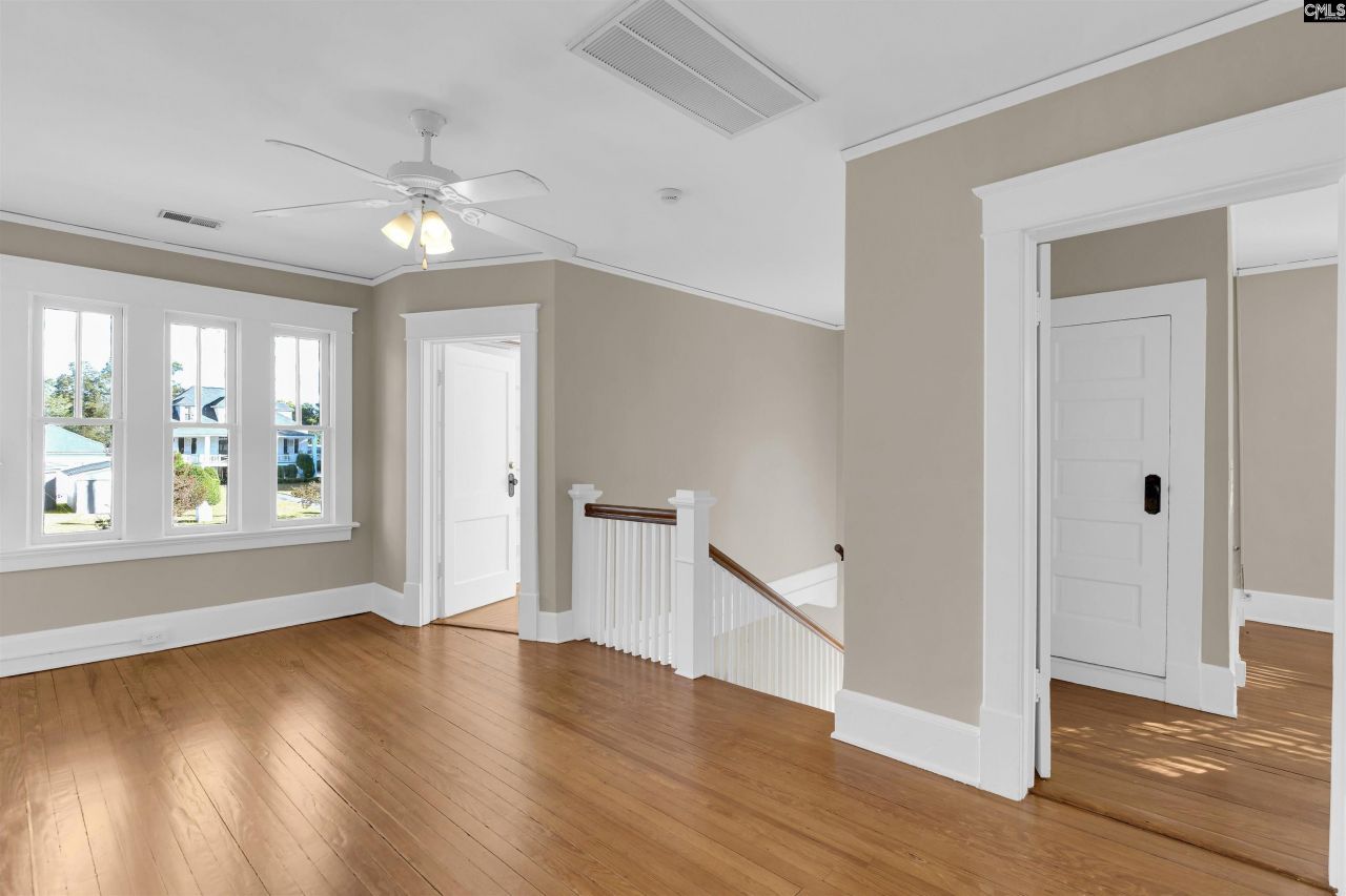 715 W Dekalb Street  Photo 7