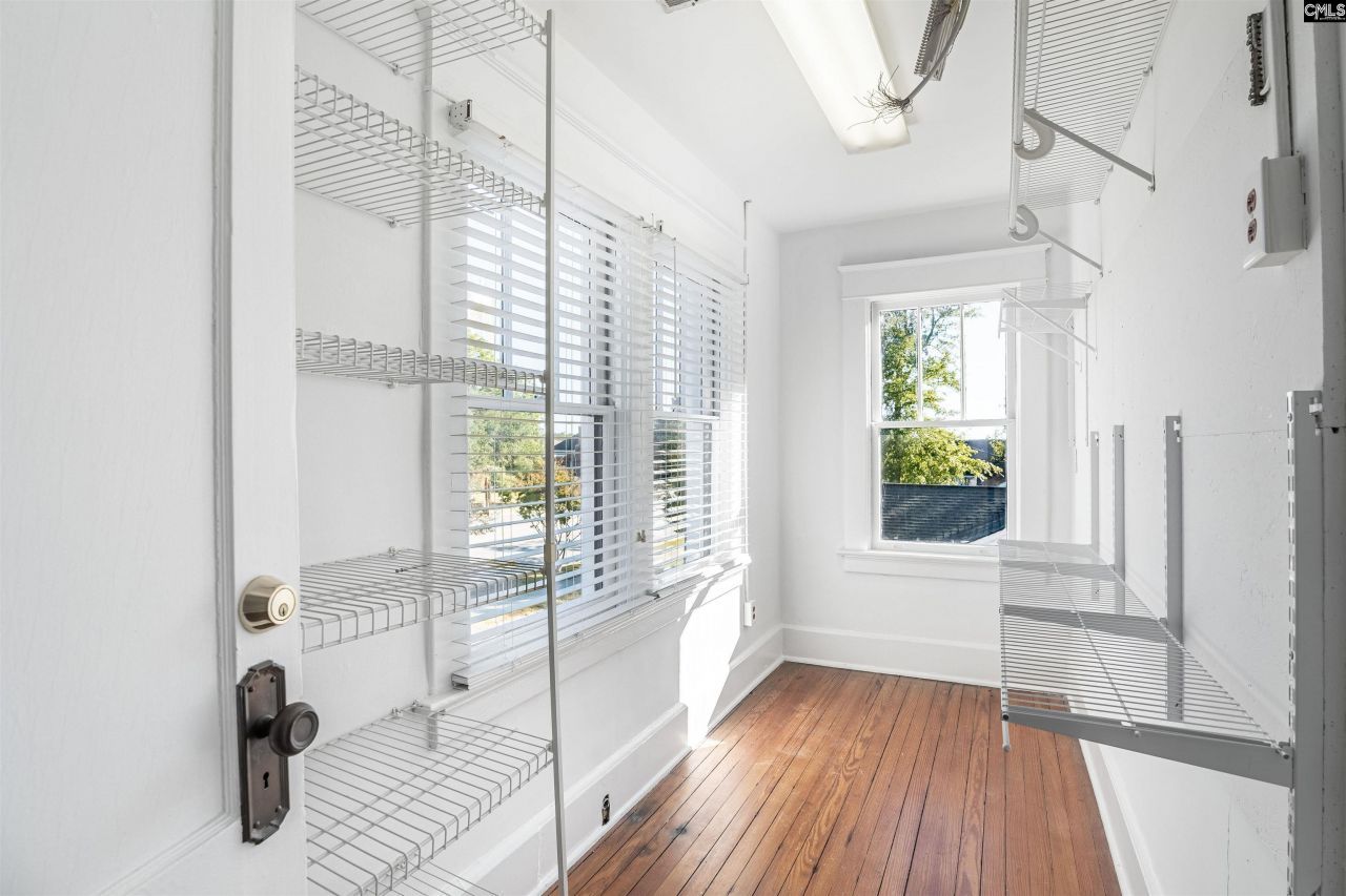 715 W Dekalb Street  Photo 9