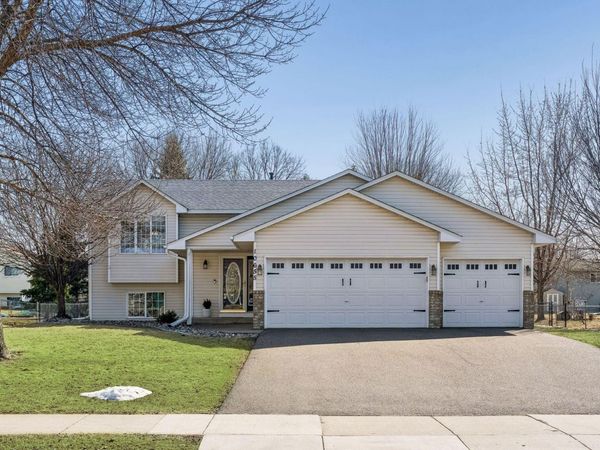 10655 57th Street NE, Albertville, MN 55301