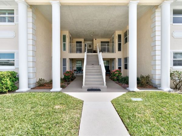 500 Grove Isle Circle, Unit 204, Vero Beach, FL 32962
