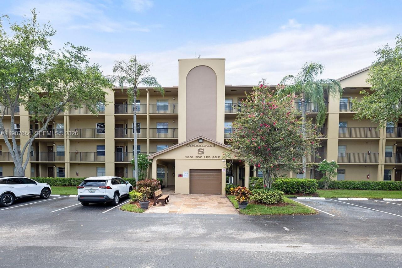 1351 SW 125th Ave, Unit 108S, Pembroke Pines, FL 33027 Photo