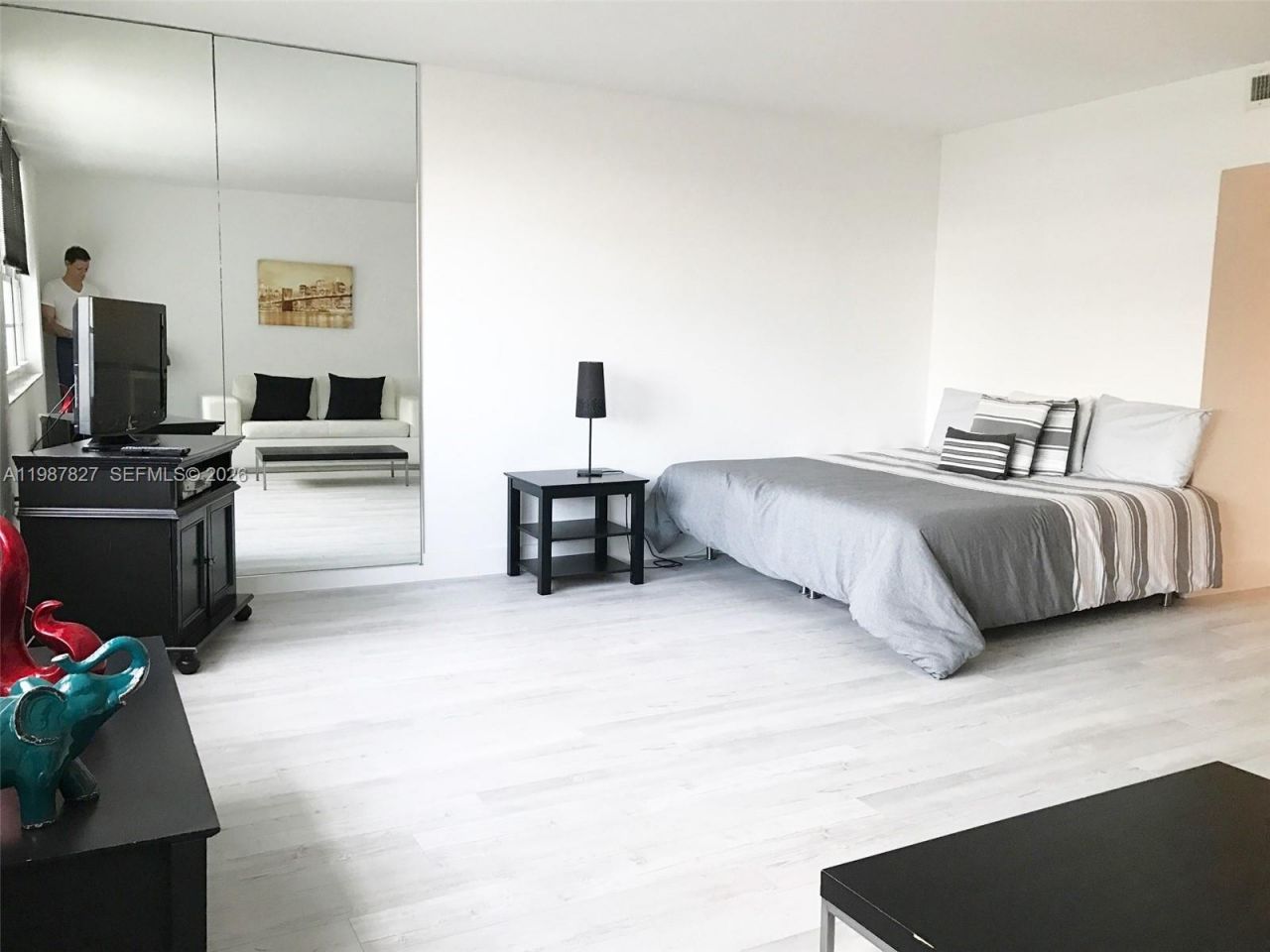 100 Lincoln Rd , Unit 1024, Miami Beach, FL 33139 Photo