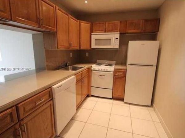 5775 W 20th Ave , Unit 406, Hialeah, FL 33012