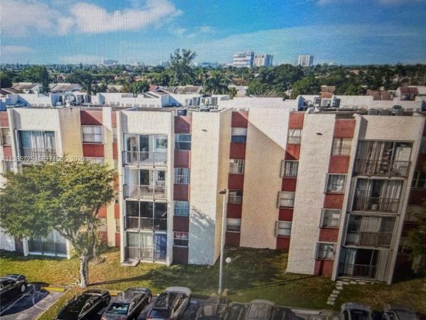 9441 SW 4th St, Unit 111, Miami, FL 33174