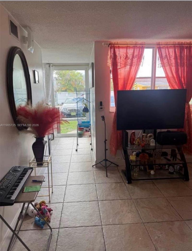 9441 SW 4th St, Unit 111, Miami, FL 33174 Photo