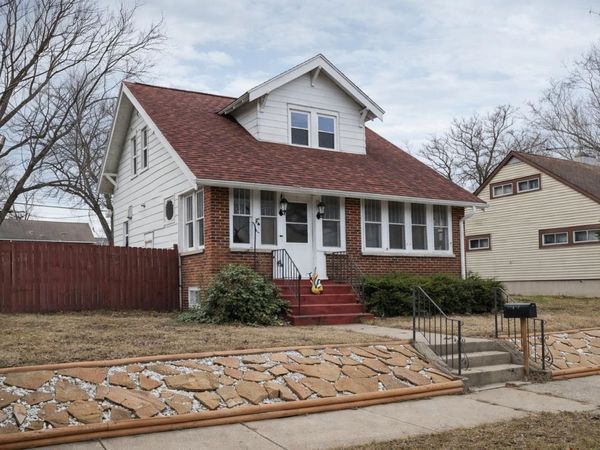 916 Prospect Avenue, Portage, WI 53901