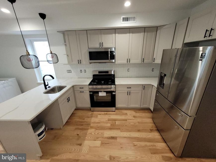 223 E Girard Avenue, Unit 1R, Philadelphia, PA 19125 Main Photo