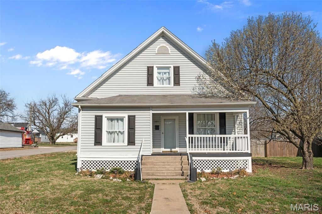 301 E Maple Street, Wentzville, MO 63385 Main Photo