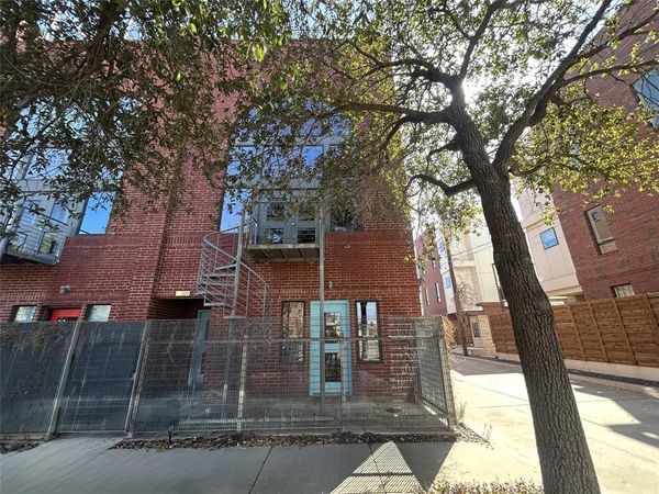 829 W Daggett Avenue, Unit H, Fort Worth, TX 76104