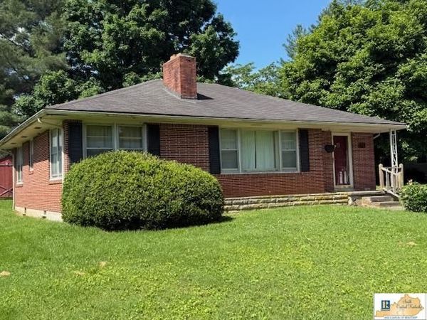 311 W Church Street, Burkesville, KY 42717