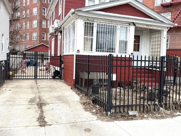 9418 225th Street, Queens Village, NY 11428