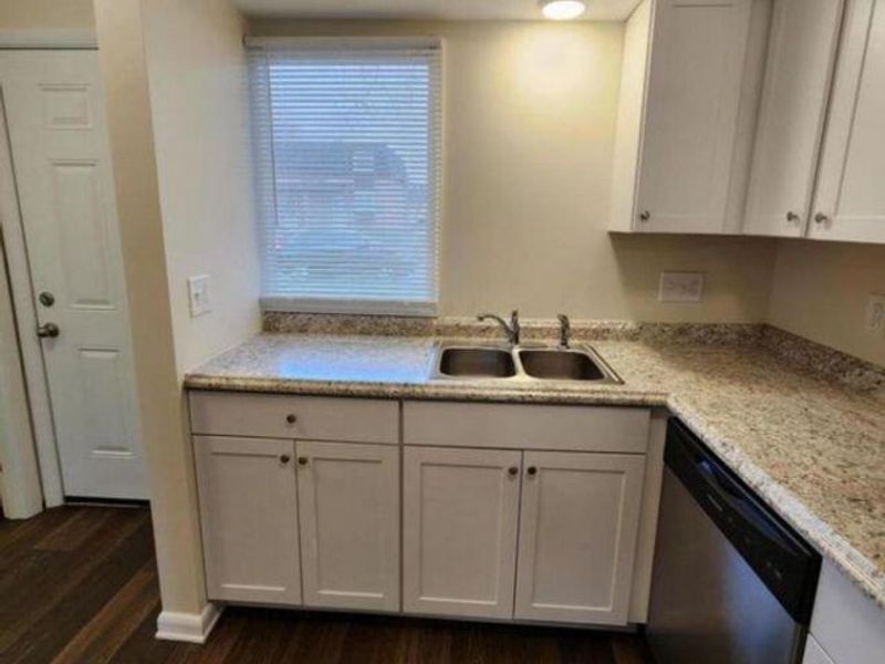 3667-3673 McCarley Drive S, Columbus, OH 43228 Photo 7