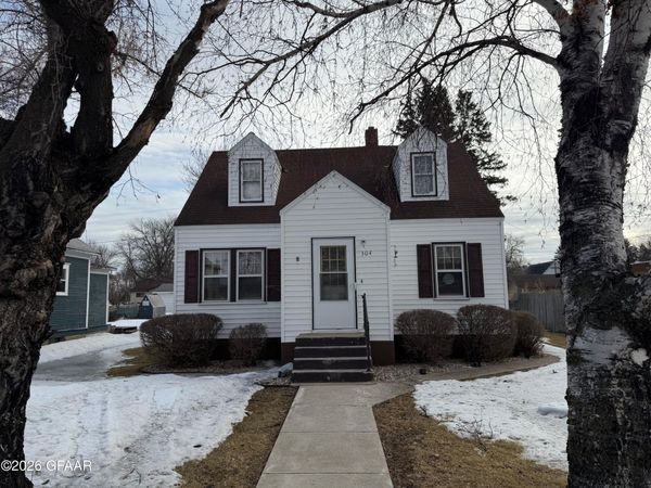 304 MAIN Street N, Fordville, ND 58231
