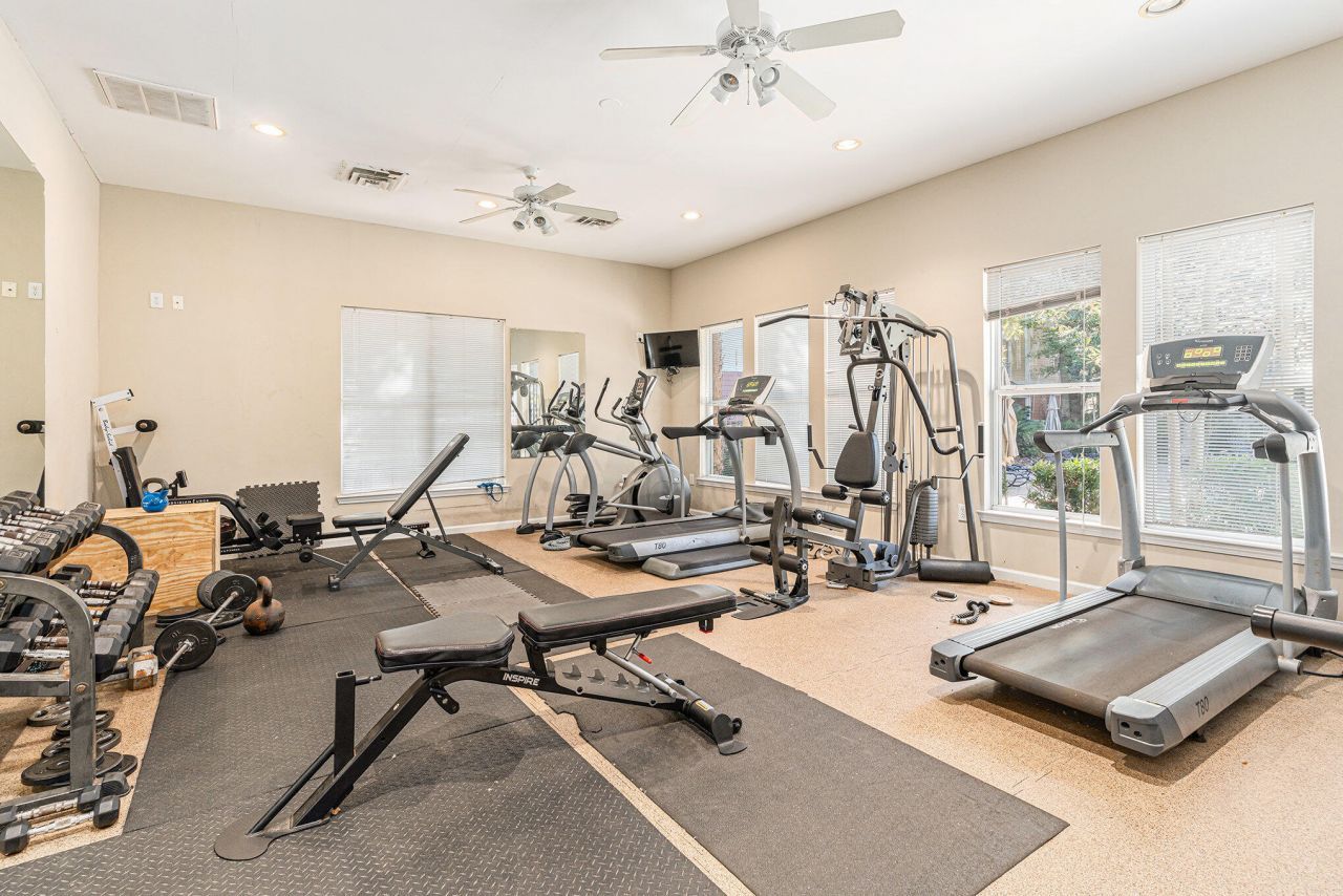 300 Bucksley Lane Photo 17