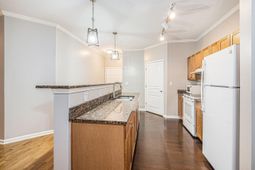 300 Bucksley Lane photo 4