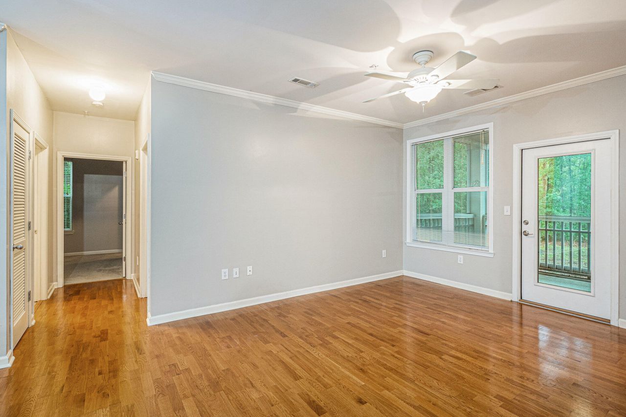 300 Bucksley Lane Photo 7