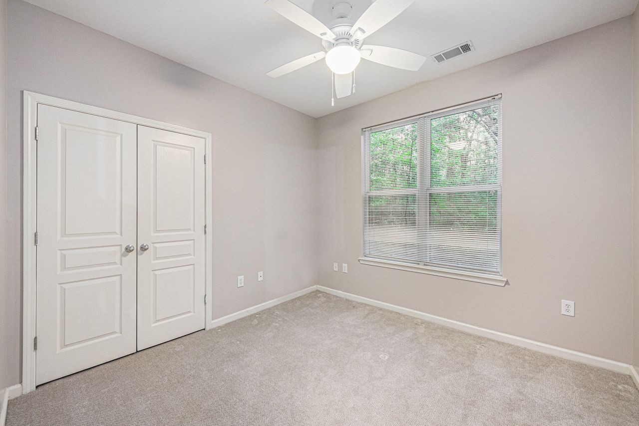 300 Bucksley Lane Photo 9