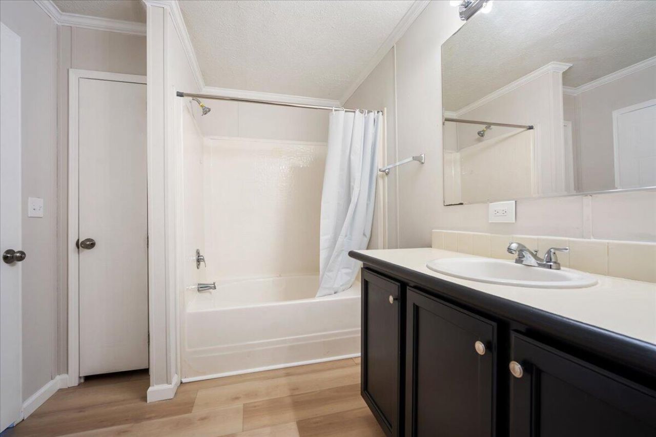 1011 Ridge Road Photo 10