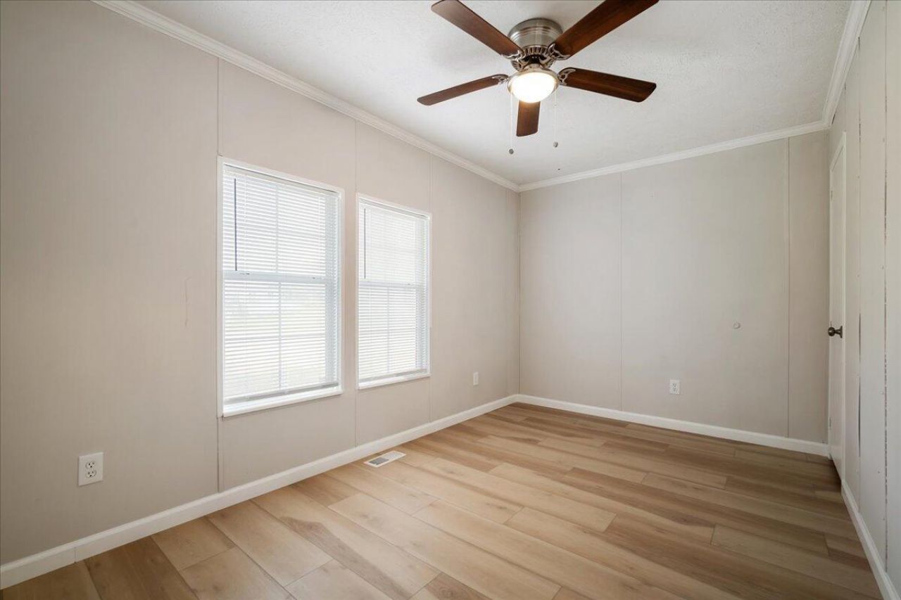 1011 Ridge Road Photo 16