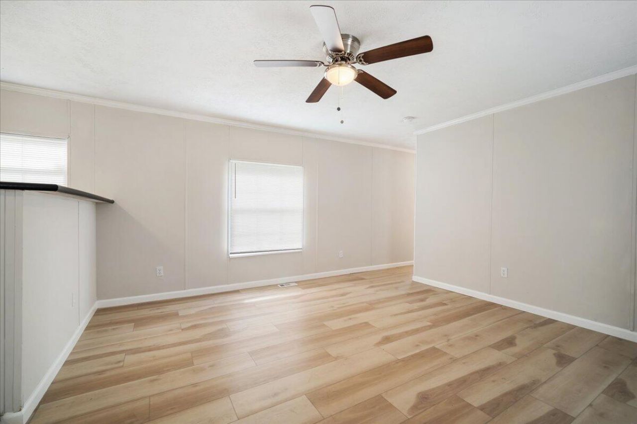 1011 Ridge Road Photo 4