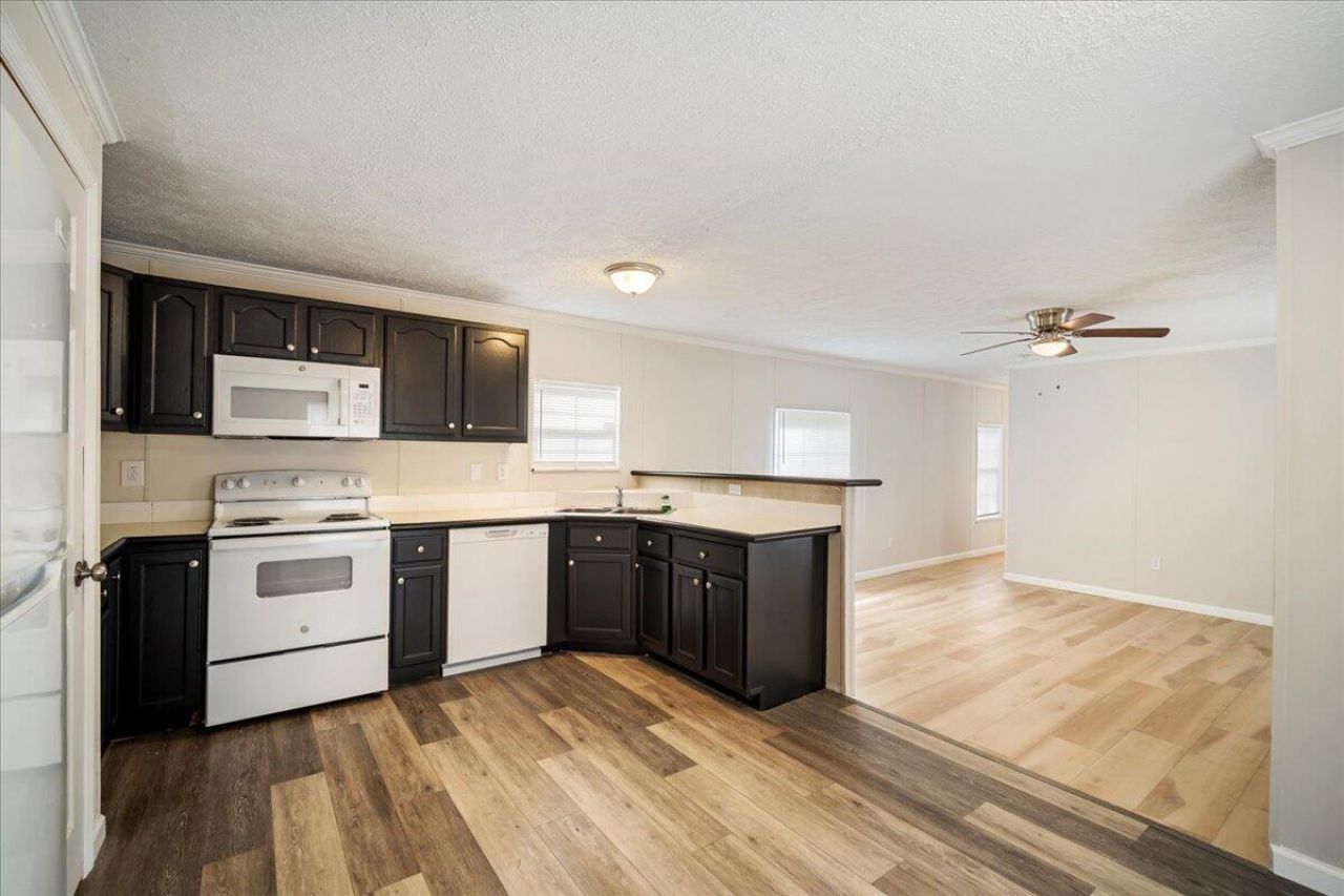 1011 Ridge Road Photo 6