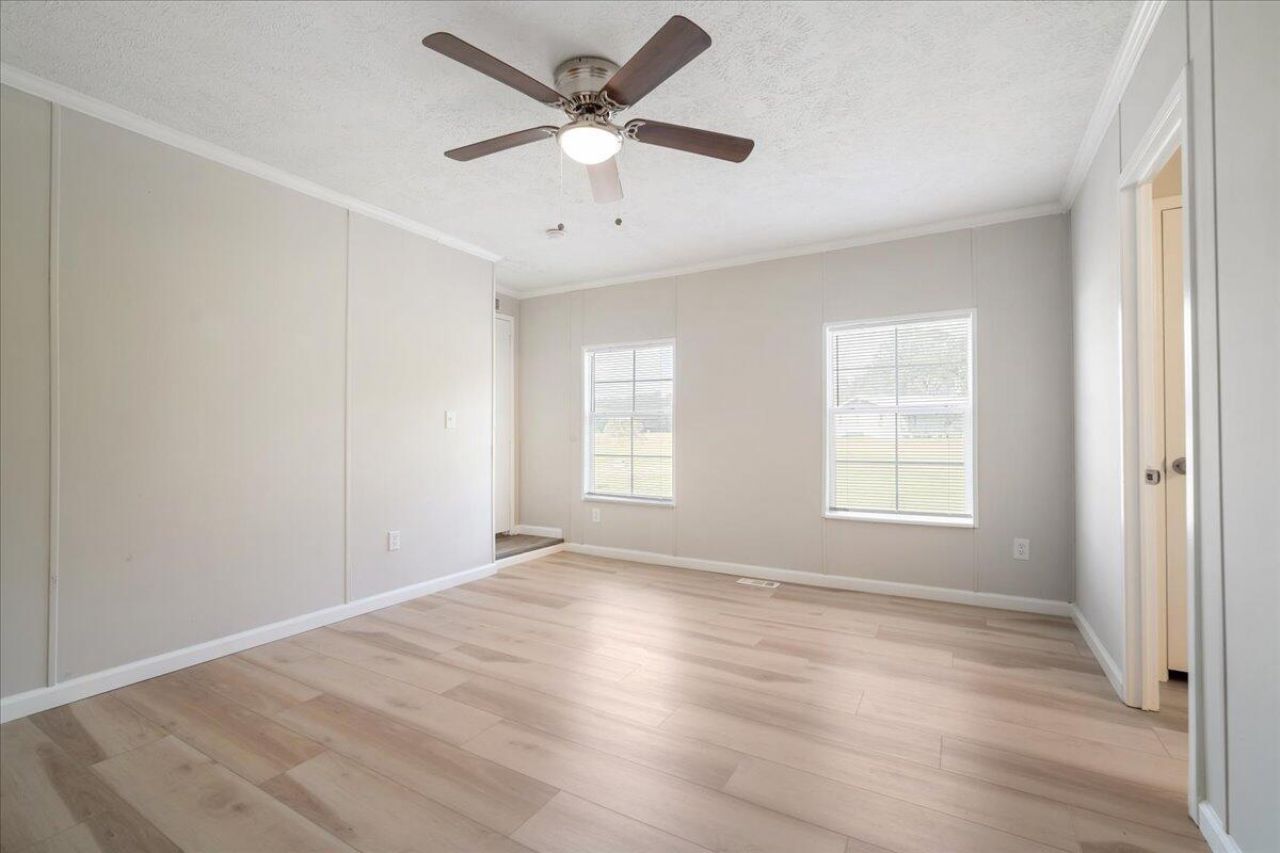 1011 Ridge Road Photo 8