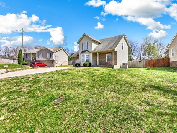 3439 Queensbury Rd, Clarksville, TN 37042