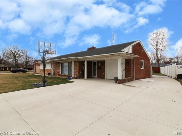 25520 Elon Drive, Dearborn Heights, MI 48127