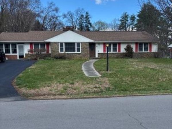 3815 Belle Meade DR, Roanoke, VA 24018