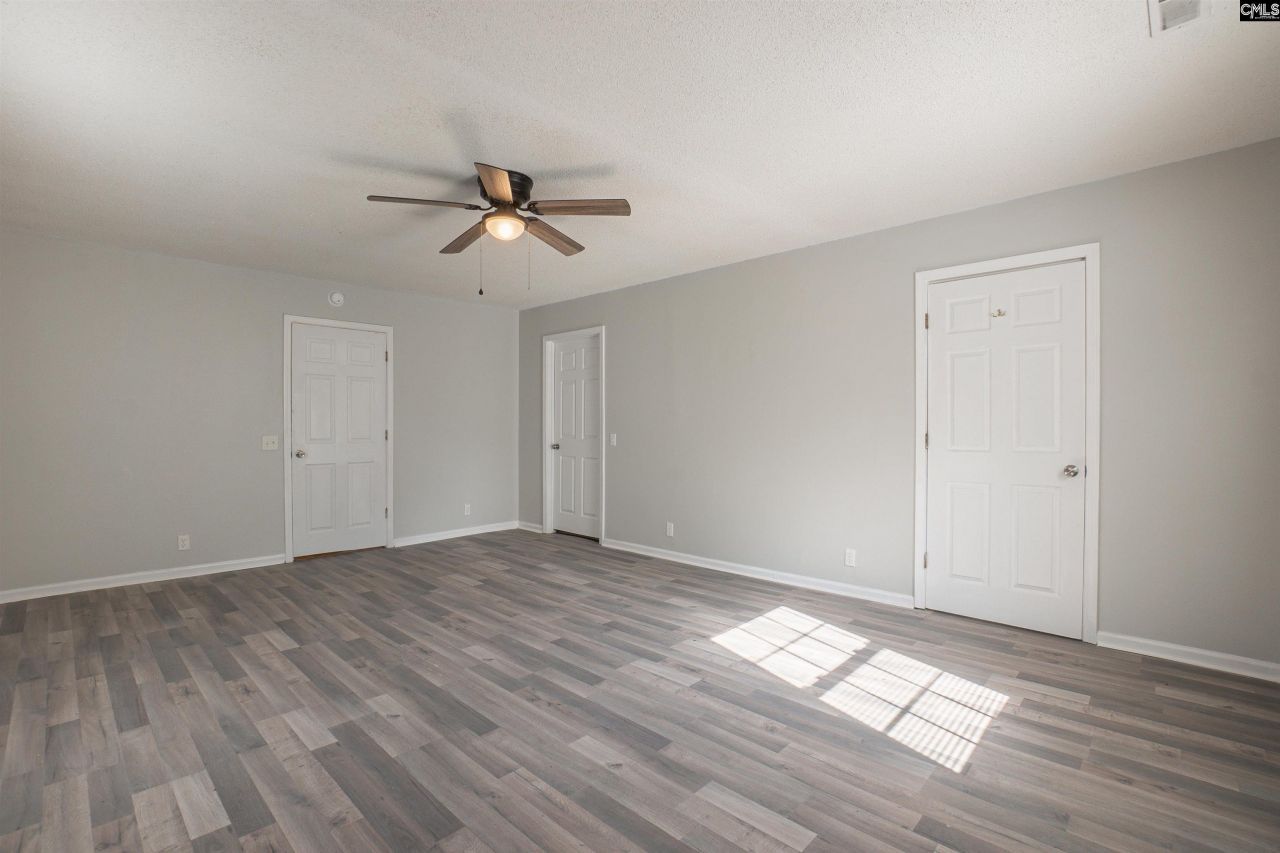 1156 Middle Dr  Photo 10