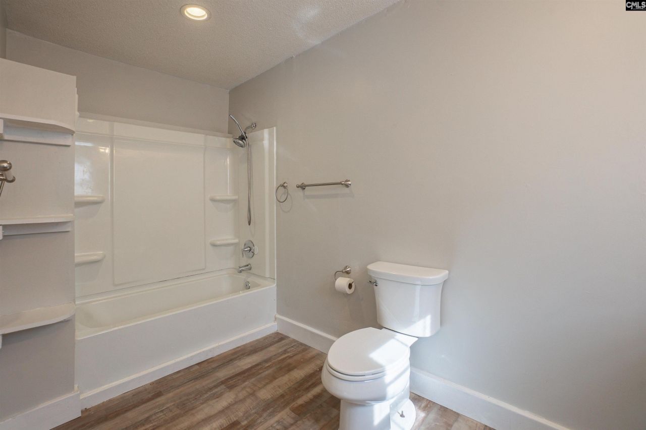 1156 Middle Dr  Photo 12