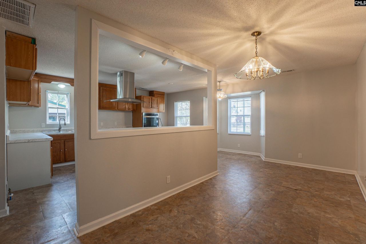 1156 Middle Dr  Photo 6